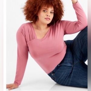 Nina Parker Pink long sleeve bodysuit top. can be worn on a XL/3XL.